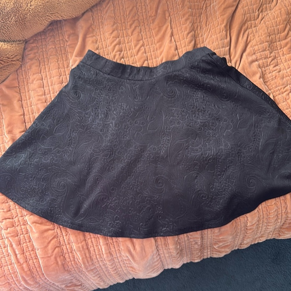 Black Aeropostale flare skirt size S/P